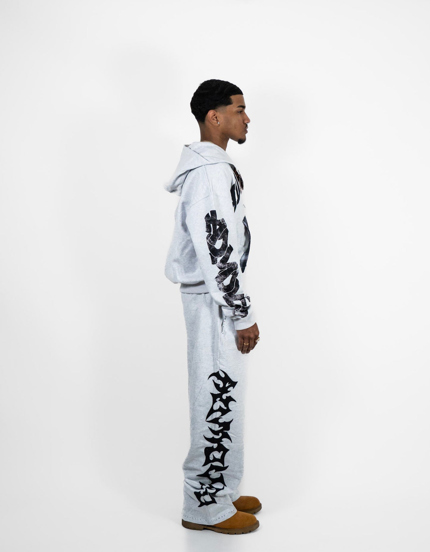 ADMOVEO SWEATS